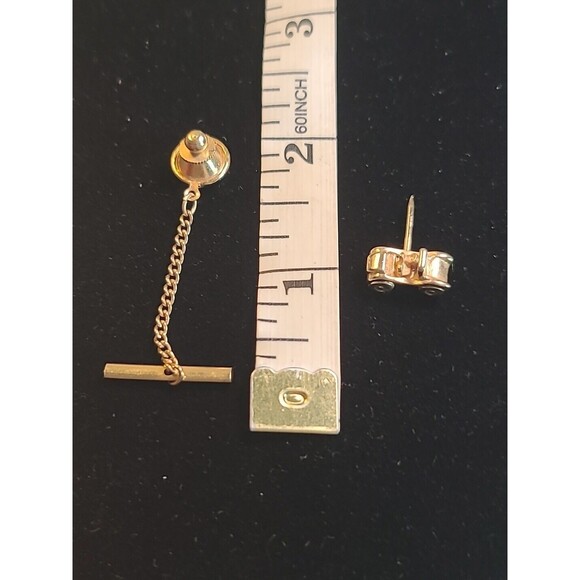 Vintage Sarah Coventry goldtone dune buggy Car Convertible Tie Pin Marked - Picture 4 of 6